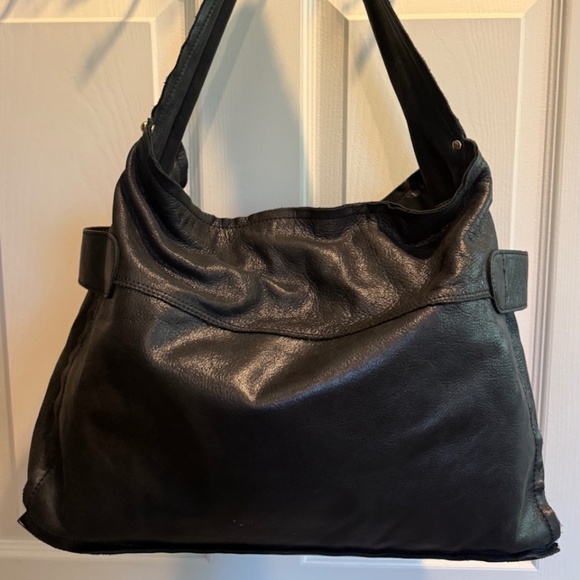 Vince Camuto 'Mica" hobo handbag, black with gold hardware - Picture 2 of 12